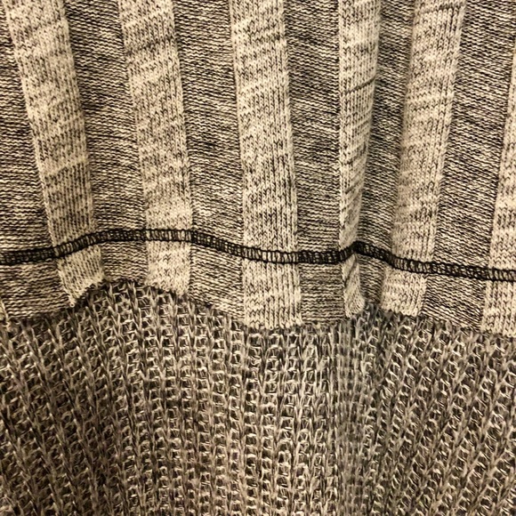 BLU PEPPER Gray Lightweight Sweater - Picture 3 of 5